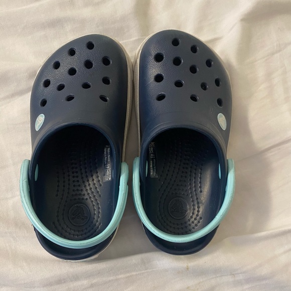 CROCS Other - Crocs size 6-7